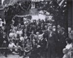 Feest van de Bolabuurt in 1945 (zie volgende afbeelding)